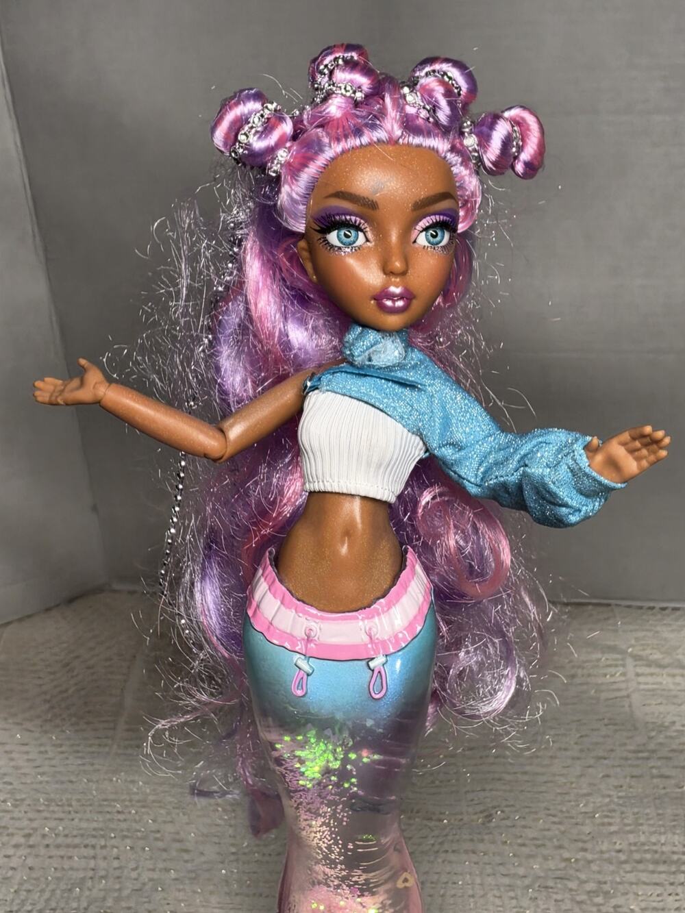 MGA MERMAZE MERMAIDZ Color Change Winter Waves Harmonique Mermaid Doll Retired